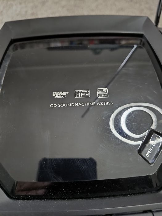 Radiomagnetofon CD USB kaseta  Philips Soundmachine AZ3856