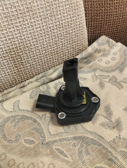 Датчик рівня масла