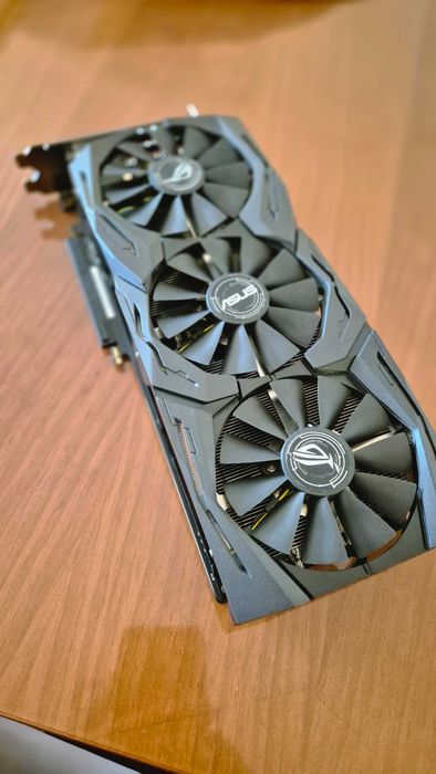 Asus ROG Strix 1080 8GB Versão Super (11gps)
