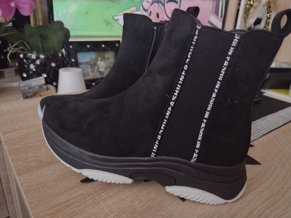 Botki zamszowe  38