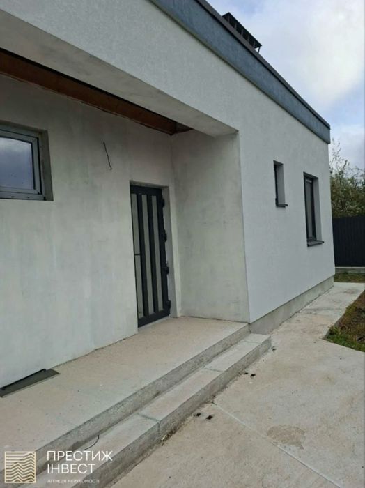 Продаж капітального будинку на 4 сотках