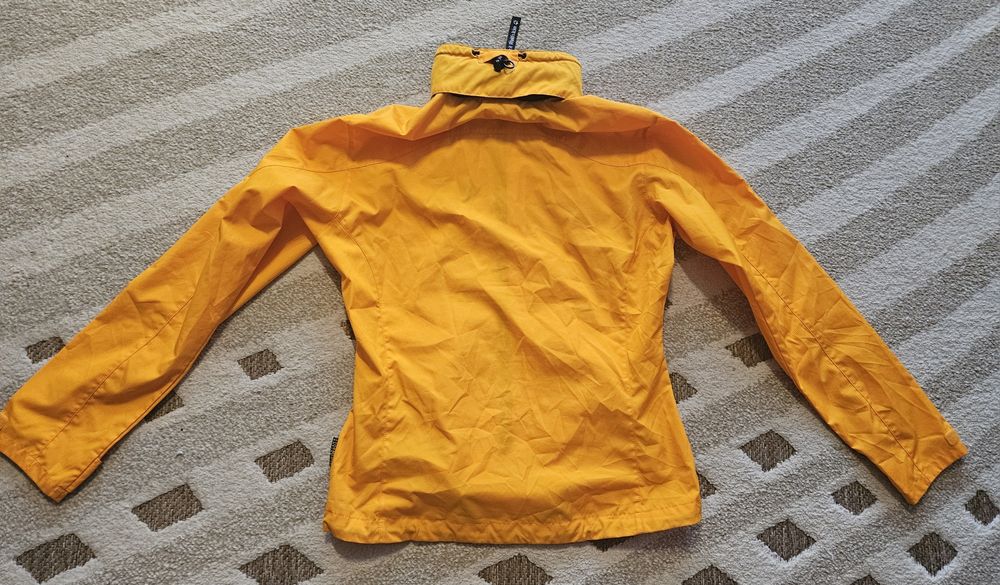 Kurtka  damska wiatrowka Jack Wolfskin