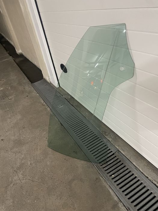 Alfa Romeo Mito - Vidro porta direira