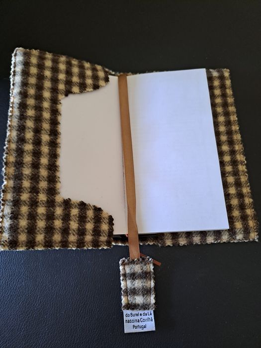 Capa para agenda em burel