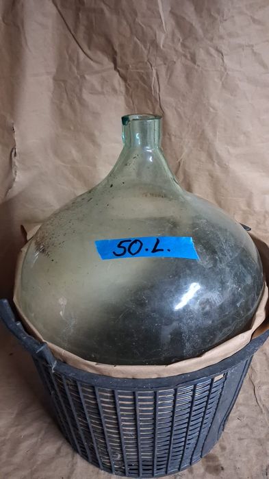 butla do wina 50l balon na wino w koszu gasior prl
