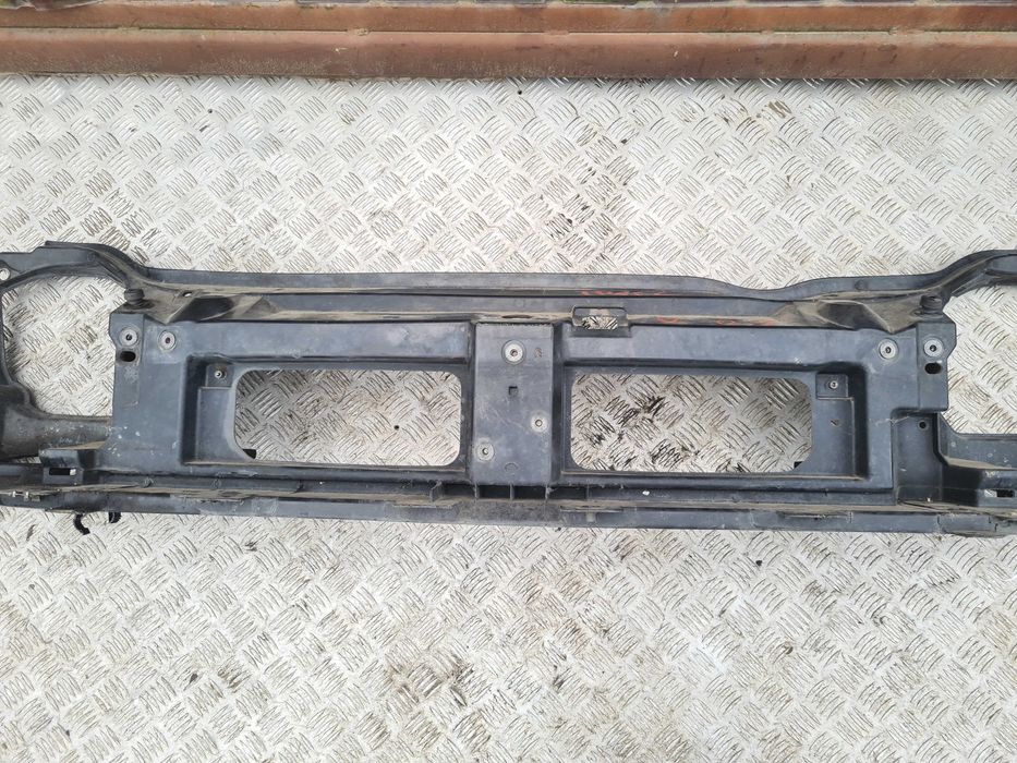 Renault Trafic II 2.5 wzmocnienie pas przedni okular Opel Vivaro