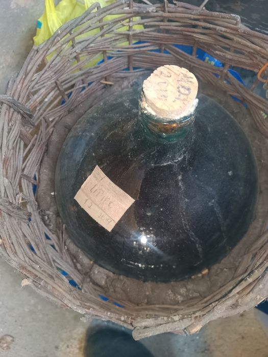 Dwa balony na wino PRL w koszach