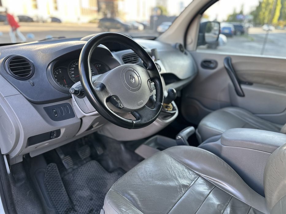 Продам хороший автомобиль
