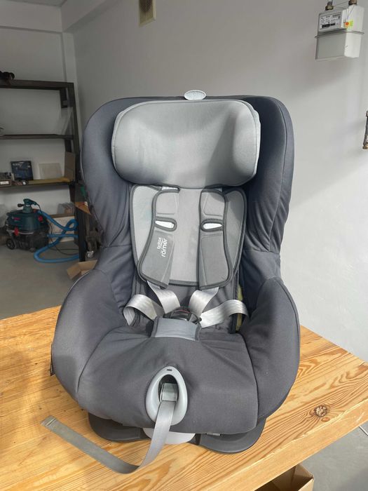Автокрісло Britax Römer KING II LS Black Series Storm Grey у доброму стані