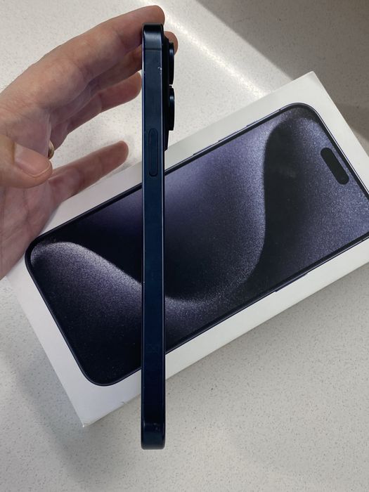 Iphone 15 Pro Max 256GB com caixa muito bom estado azul titanium