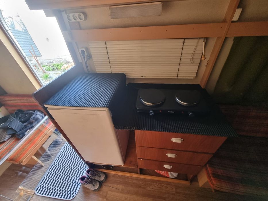 Rolote c/ WC e documentos