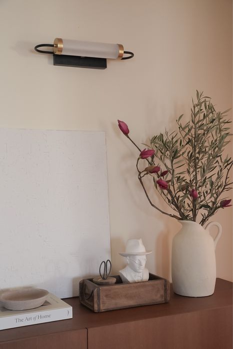 Candeeiro de parede LED em metal preto
