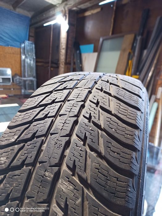 Зимові шини 235/55r18