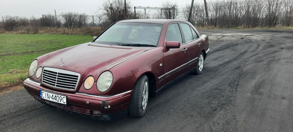 Mercedes E klasa 2.0 136 km z gazem!!!
