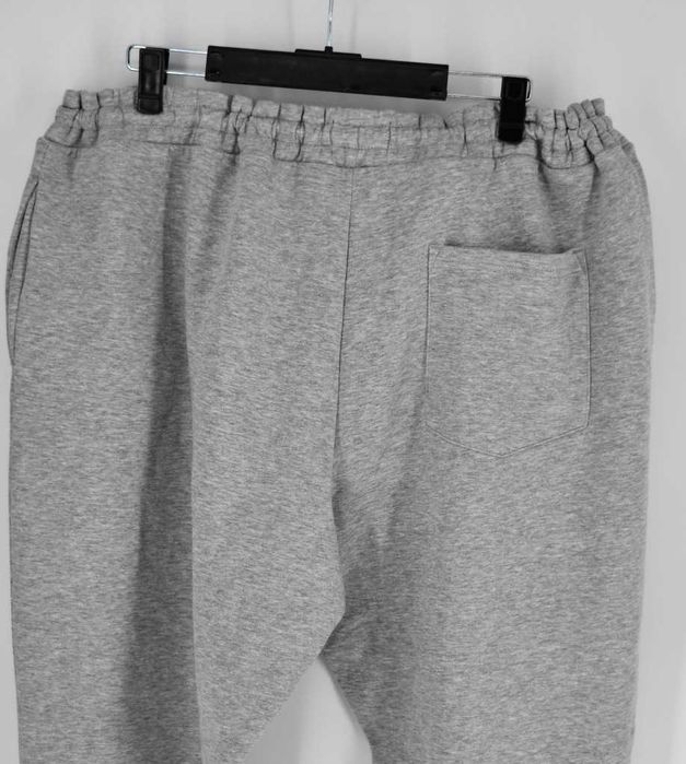 Szare dresowe spodnie na polarku C&A, rozmiar 3XL, zwężane, nowe