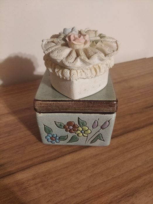 Продам шкатулку кераміка