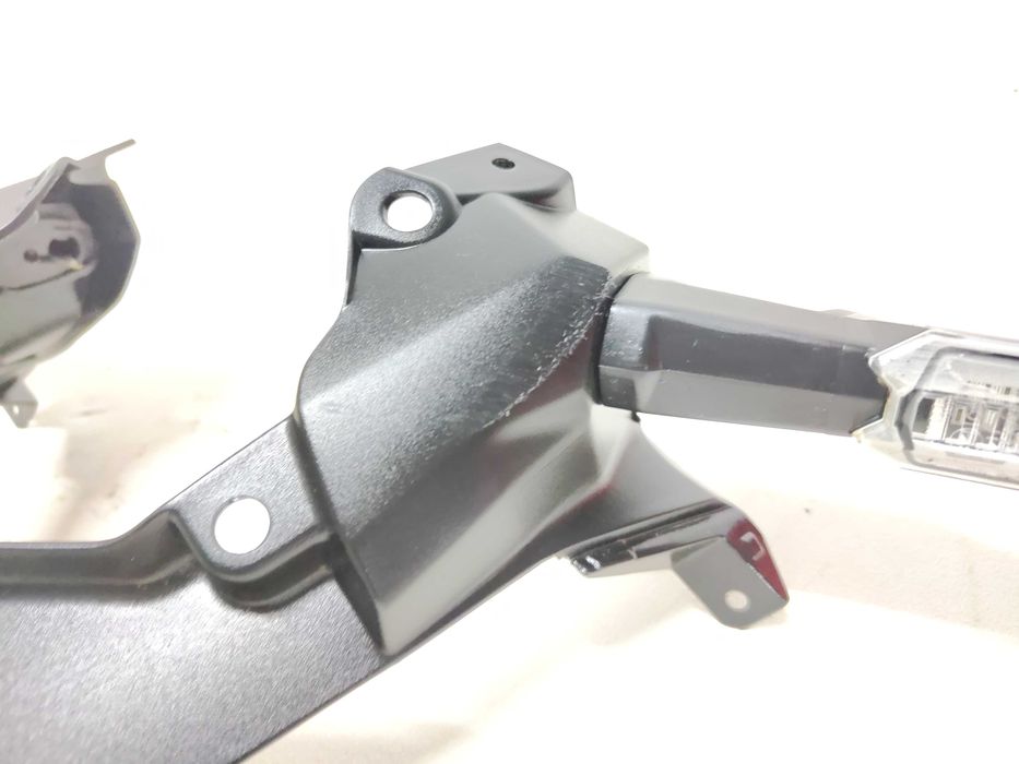 KAWASAKI Z 650 Z 650 Czasza Nosek Kierunkowskaz Przedni Przód