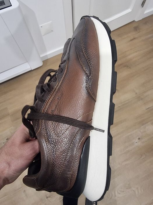 Sapatos Massimo Dutti castanhos
