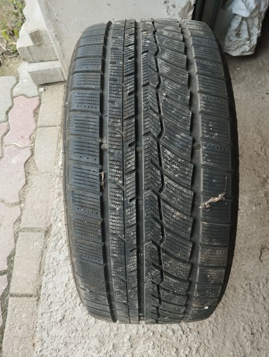 2sztuki zimowe fortune snowfun fsr 901 235/45