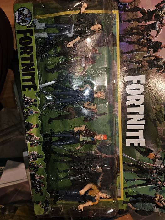 Brinquedos criança nunca usados