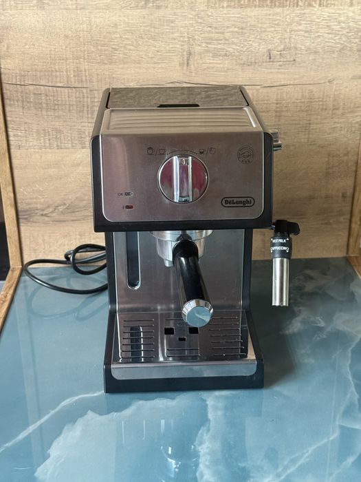 Ріжкова кавоварка еспресо Delonghi ECP 35.31 кавомашина кофемашина