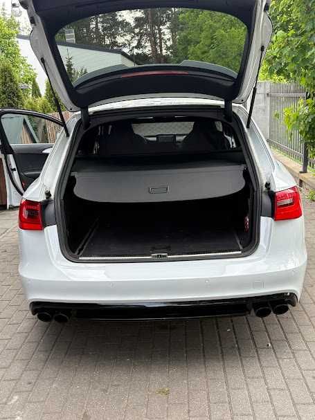 Samochód Audi S6 Avant