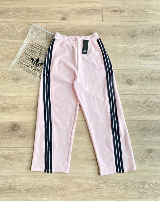Жіночі спортивні штани Adidas ніжно-рожеві