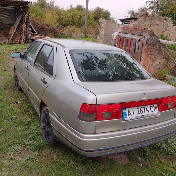Сеат Толедо ....