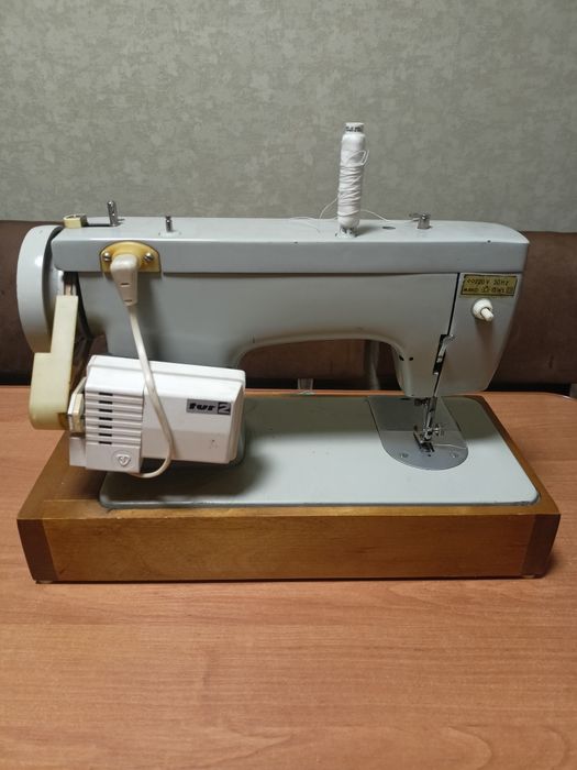 Швейна машинка Чайка 132 м