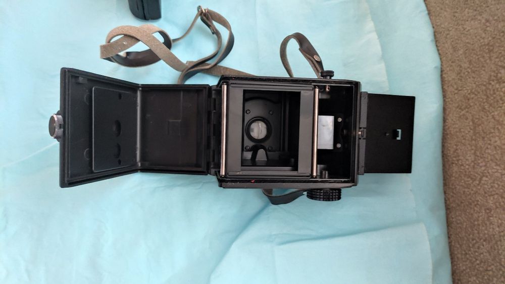 Фотоаппараты Зенит TTL и Любитель 166