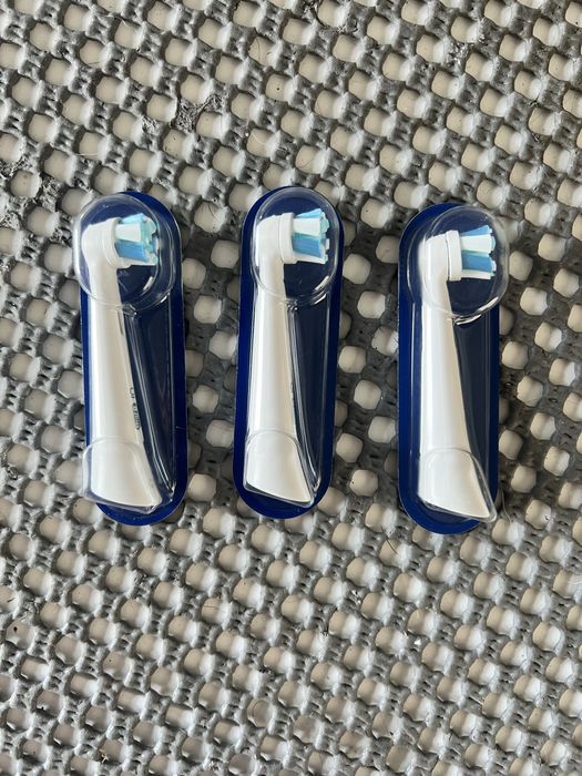 3 wklady nowe do szczoterki oral b io