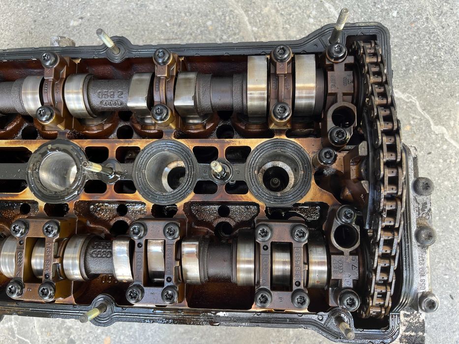 ГБЦ головка блока Audi A4 B5 A6 C5 VW Passat B5 Skoda Octavia 1.8