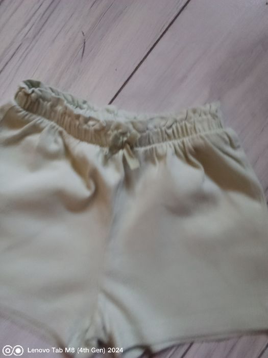 Spodenki dziewczęce H&M. r.86