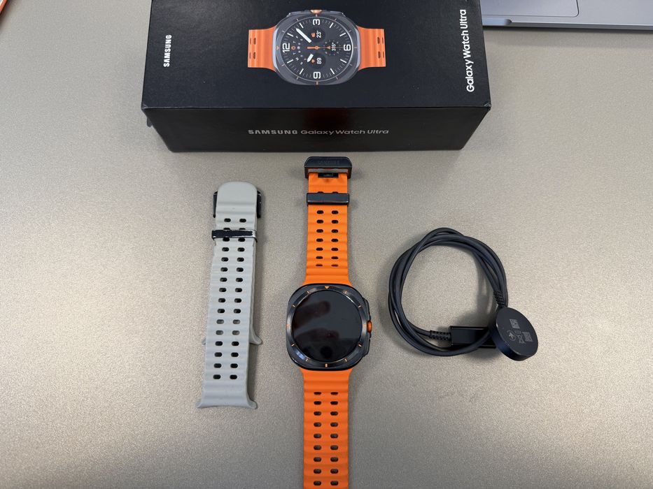 Годинник Samsung Galaxy Watch Ultra - повний комплект