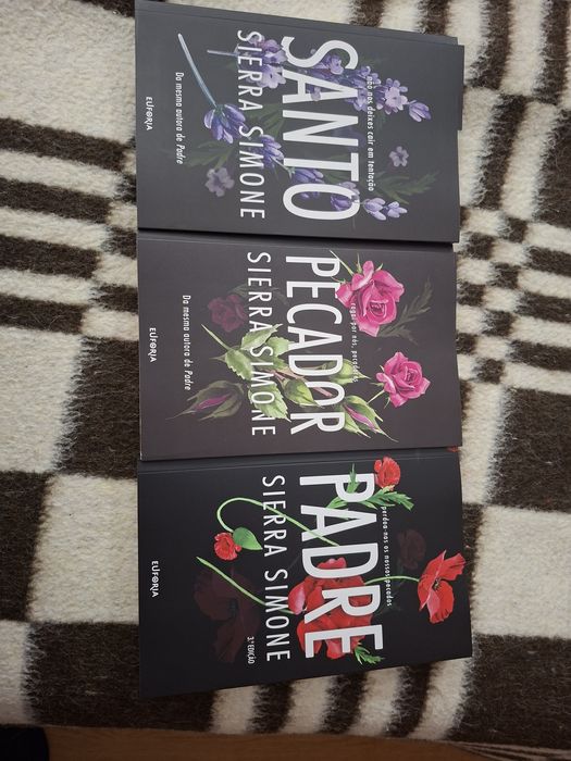 Vendo livros alguns como novos