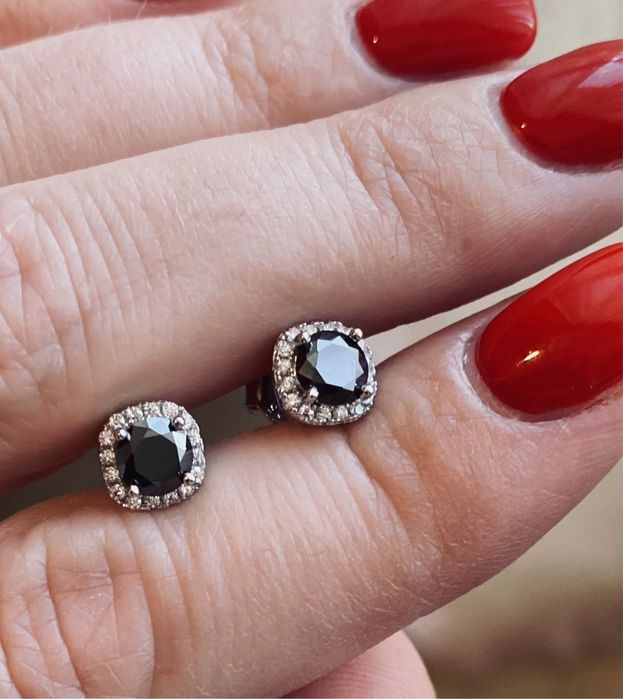 Серьги с черным бриллиантом (муассанит) 0,5 карат