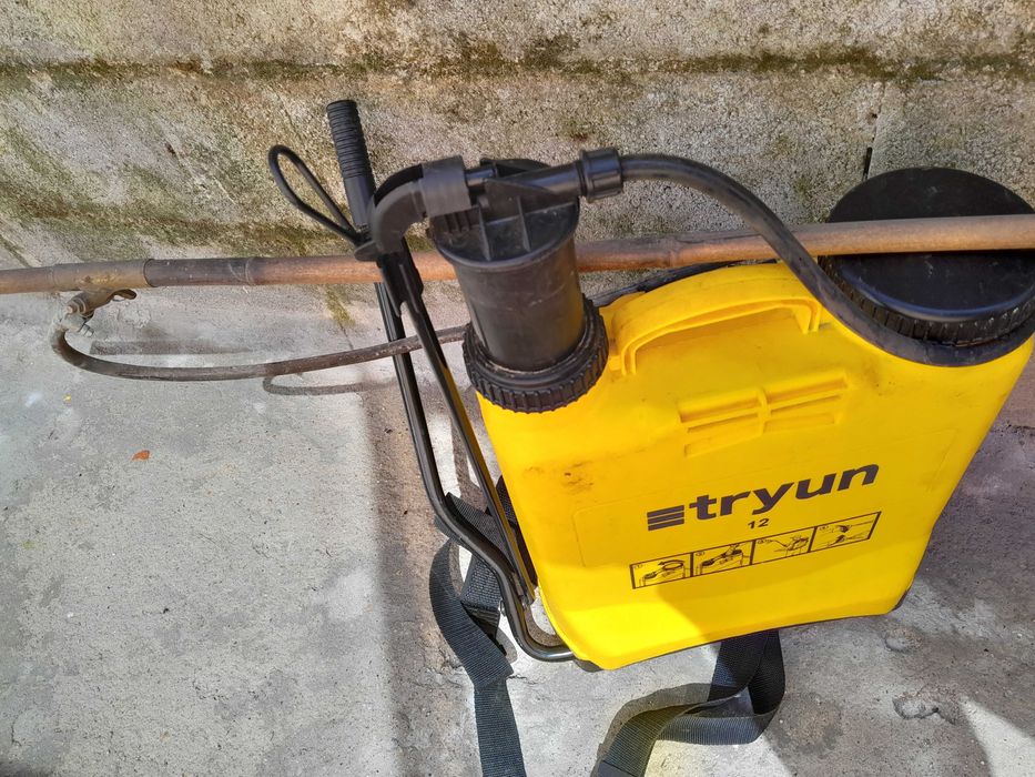 pulverizador manual com com cana antiga