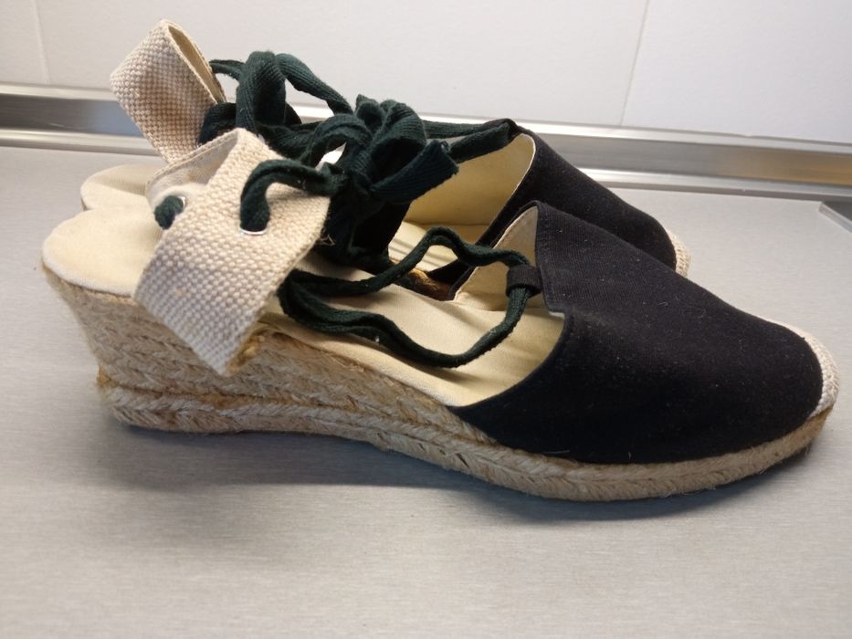Sprzedam espadryle.
