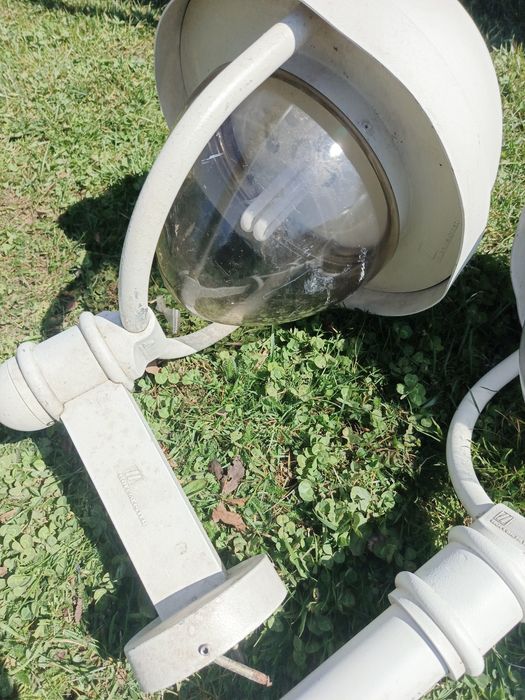 Lampy do ogrodu biale