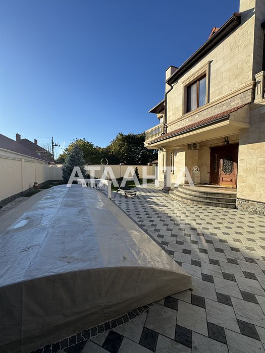 Елітний будинок у Совіньйоні —  життя преміум-класу