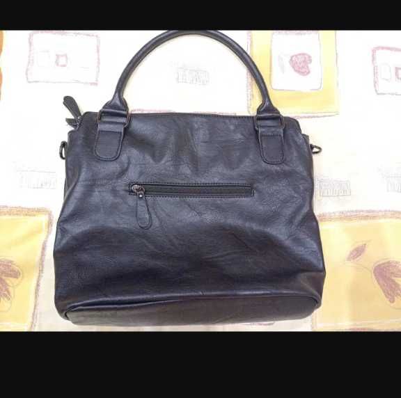 Сумка чорна жіноча