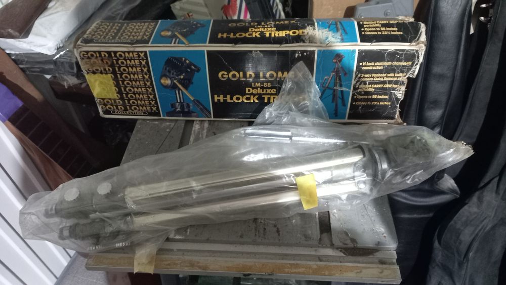 Tripé para câmera fotográfica vintage Gold Lomex Deluxe