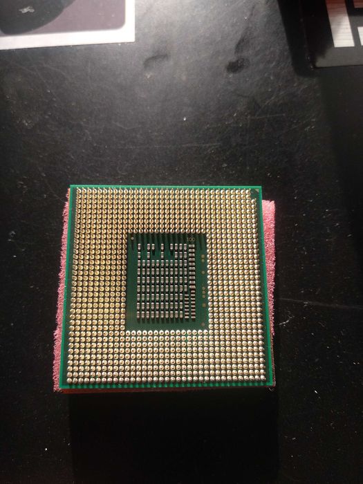 Мобільний процесор Intel® Celeron® B820 2х1,7Ghz FCPGA988