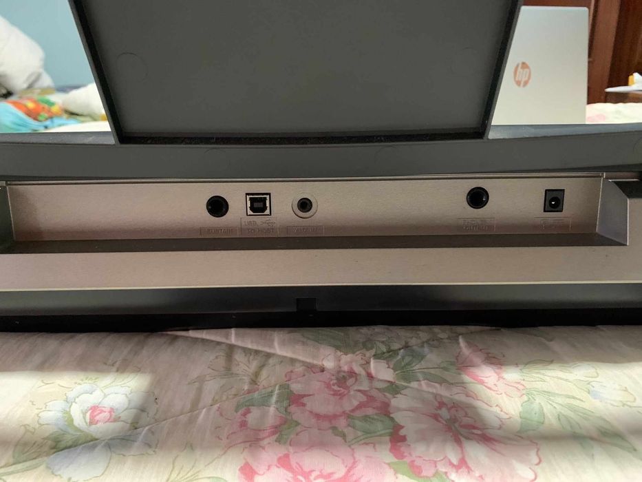 teclado de piano yamanha psr e353