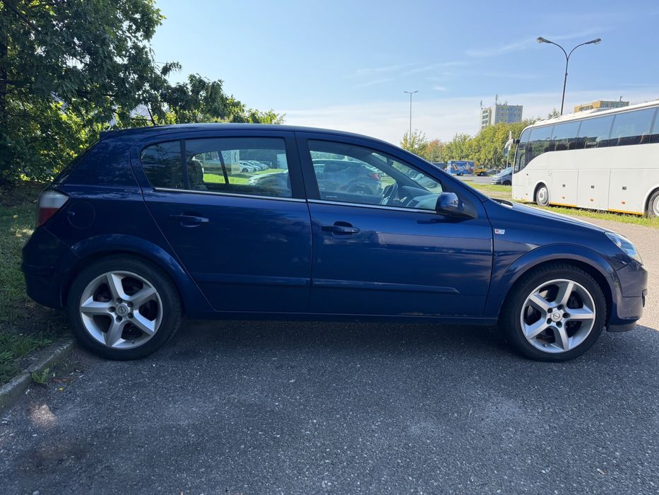 Opel Astra H 1,9tdci 2005