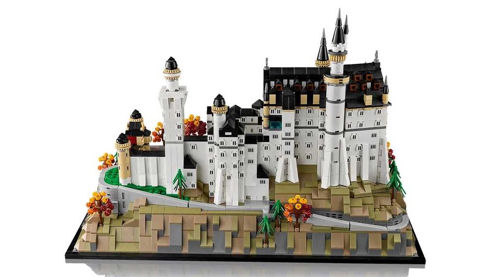 Конструктор 1в1 як Lego Architecture Neuschwanstein Castle 3455 дет