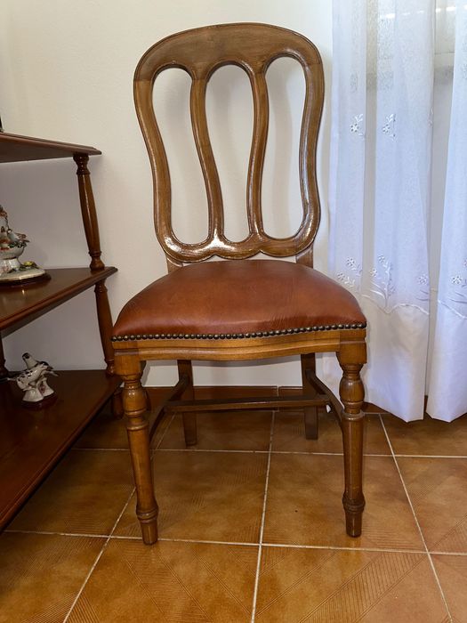 Cadeiras e mesa expansiva64739399298945121