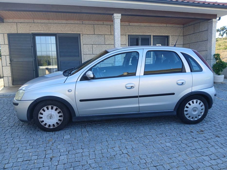 Vendo Opel Corsa 1.3 CDTI gazoleo económico / inspeçao OK /