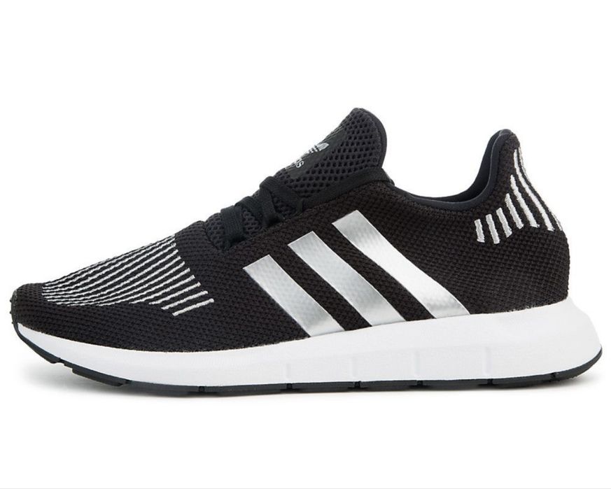 Кросівки adidas 38 розмір нові