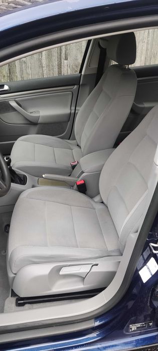 Volkswagen Golf V 5 1.6 benzyna 5 drzwi sprowadzony